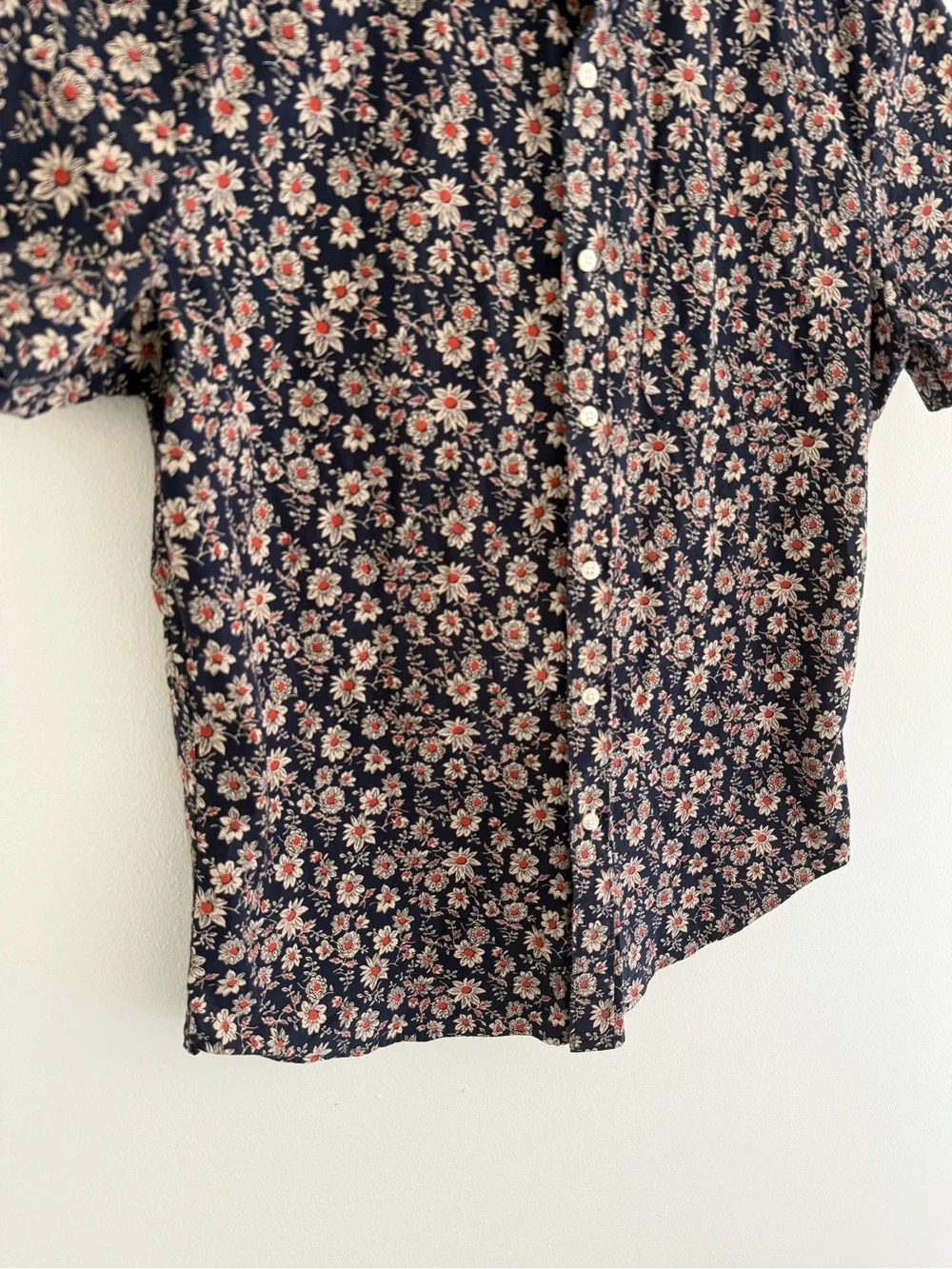J. Crew Classic Fit Navy Daisy Floral Button Down Large